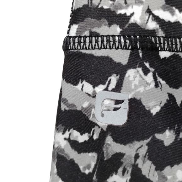 Fabletics Capri Leggings Size Small Black Gray Abstract Pattern Waistband Pocket - Picture 4 of 7